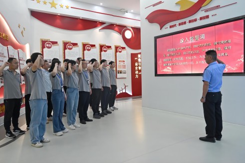 沉温红色岁月 共话经典篇章 | z6尊龙党委发展庆建党103周年红色阅读活动