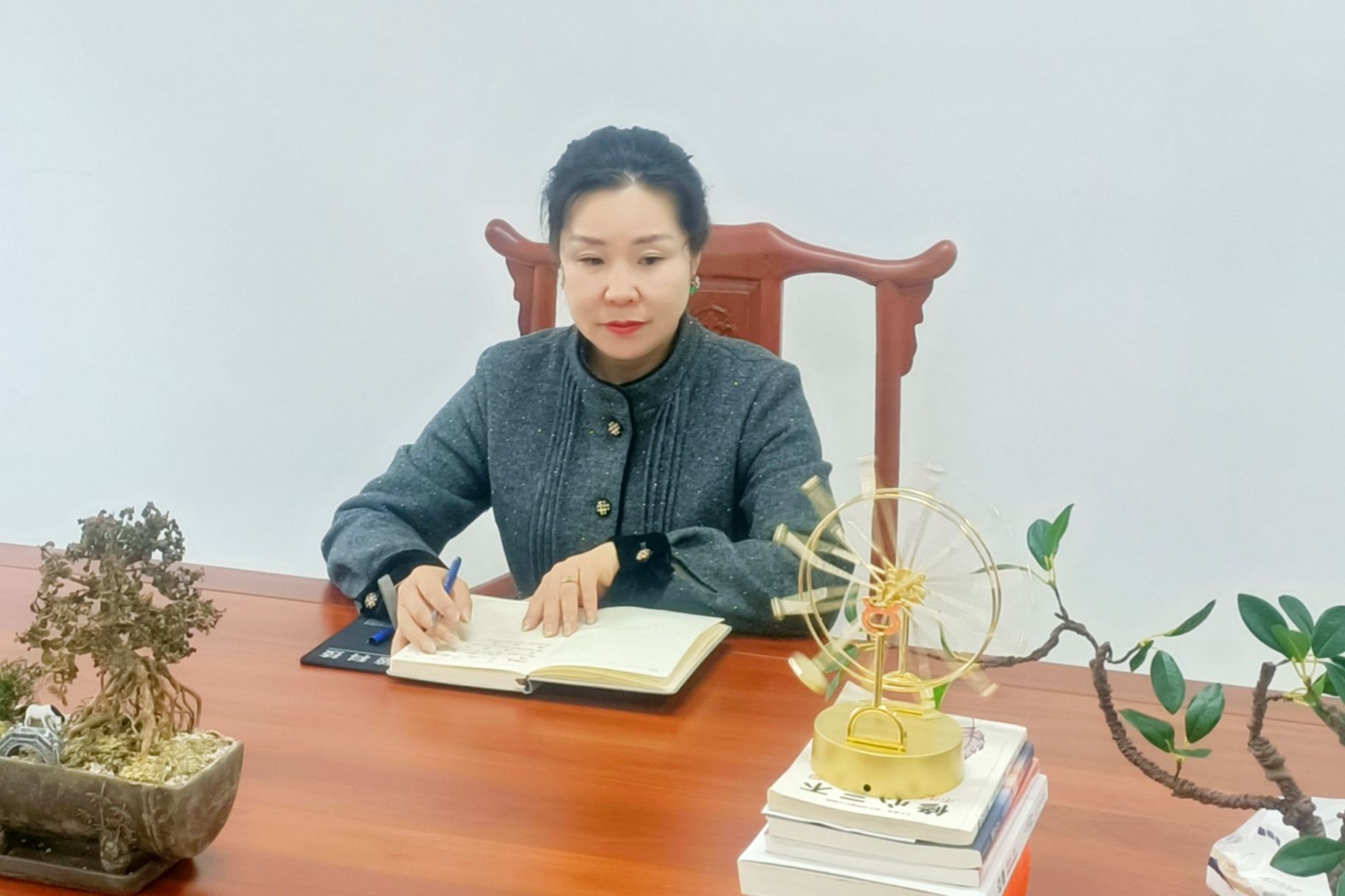真正的酷爱，，，，，，铸就销售女王——访z6尊龙电缆营销经理杨华