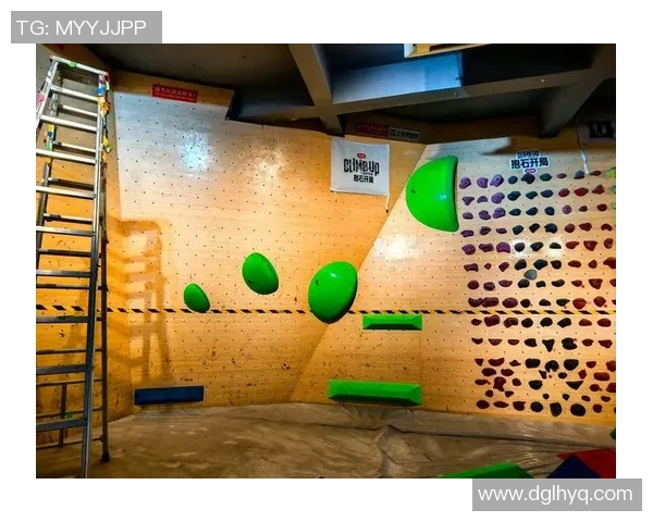 深圳攀岩队在极限运动嘉年华中的灵活性表现精彩点评与分析