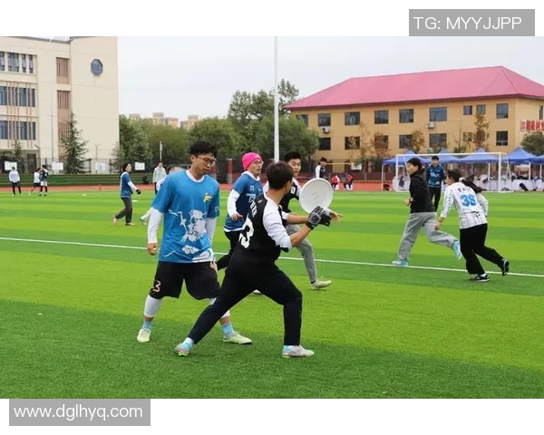 西安飞盘队的盯防战术解析与实战应用探讨 西安飞盘队的盯防战术解析与实战应用探讨