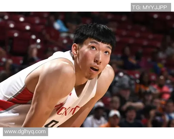 任骏飞领衔球队奋战新赛季展现卓越篮球才华与团队精神